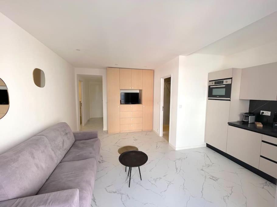 Joli Studio - Studio Neuf Terrasse Clim Wi-Fi 2 Min. Des Plages Antibes Exteriér fotografie